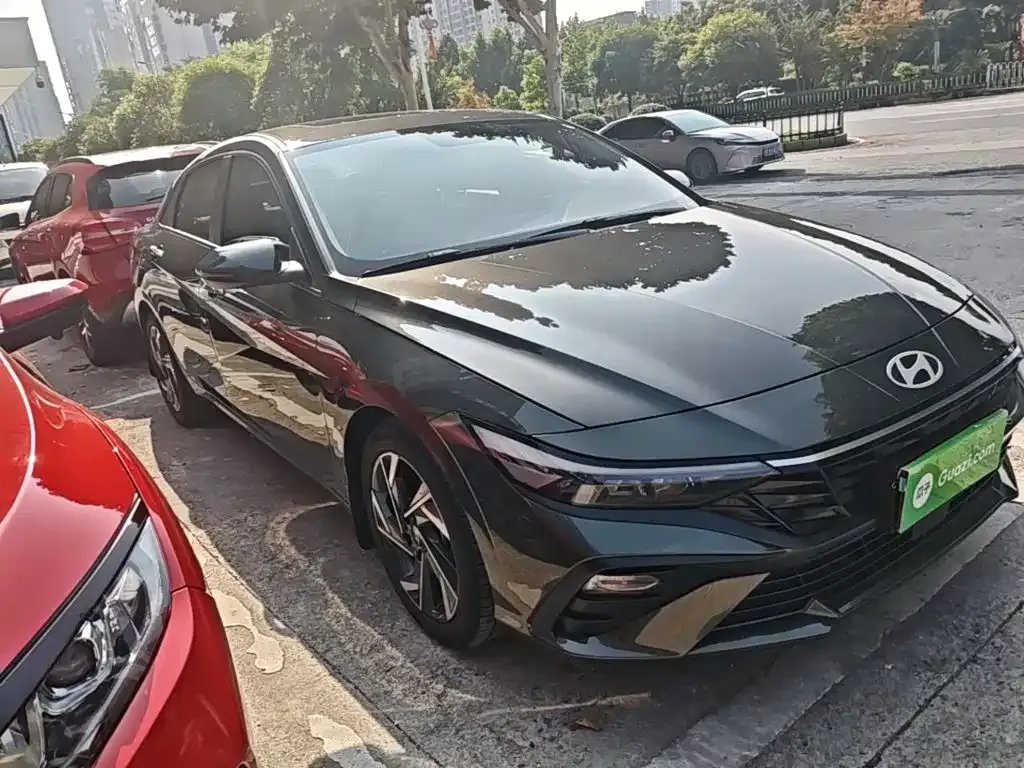 Hyundai Elantra — фото 6