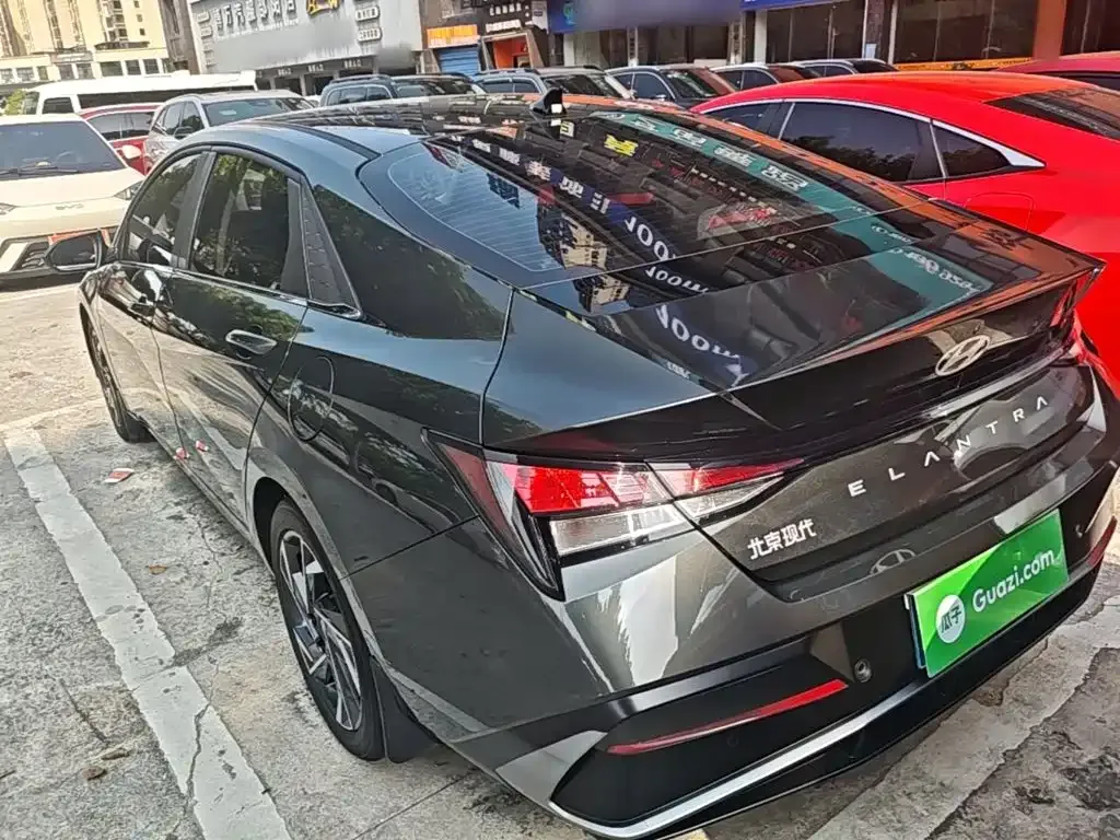 Hyundai Elantra — фото 9