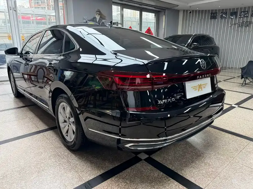 Volkswagen Passat — фото 4