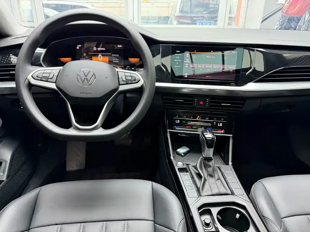Volkswagen Passat — фото 8