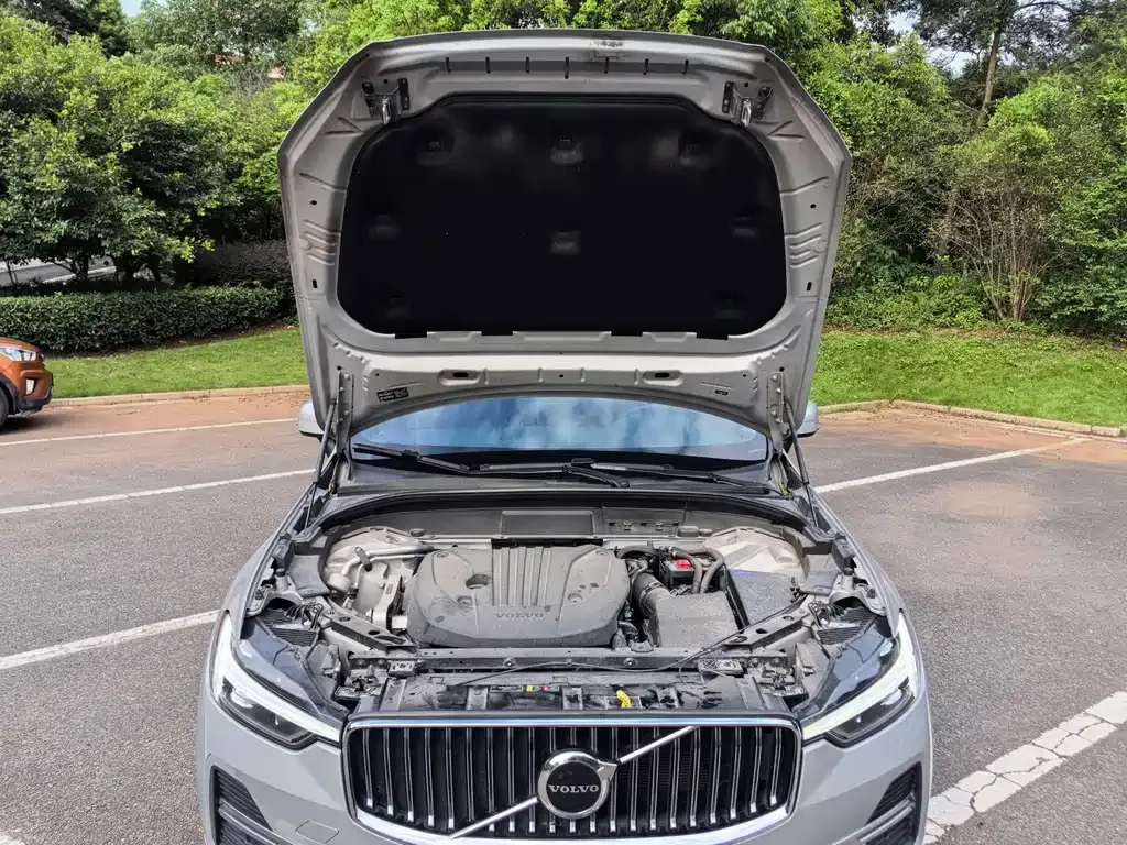 Volvo XC60 — фото 4