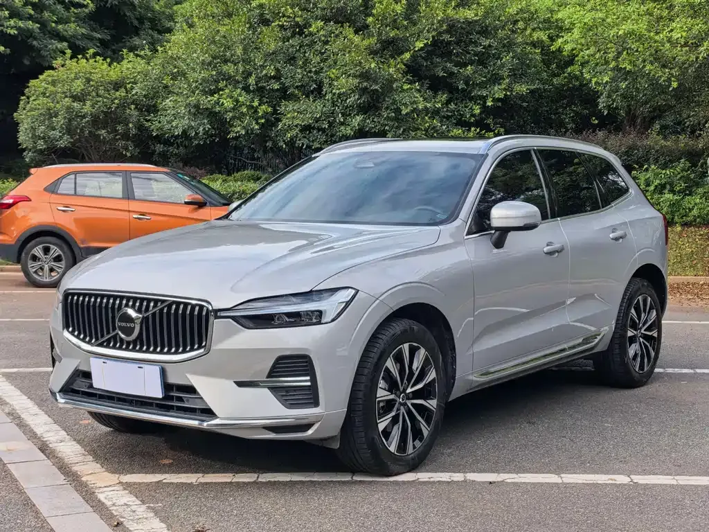 Volvo XC60 — фото 6