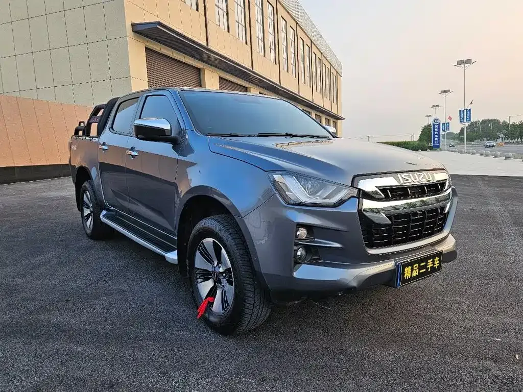 Isuzu D-MAX — фото 8