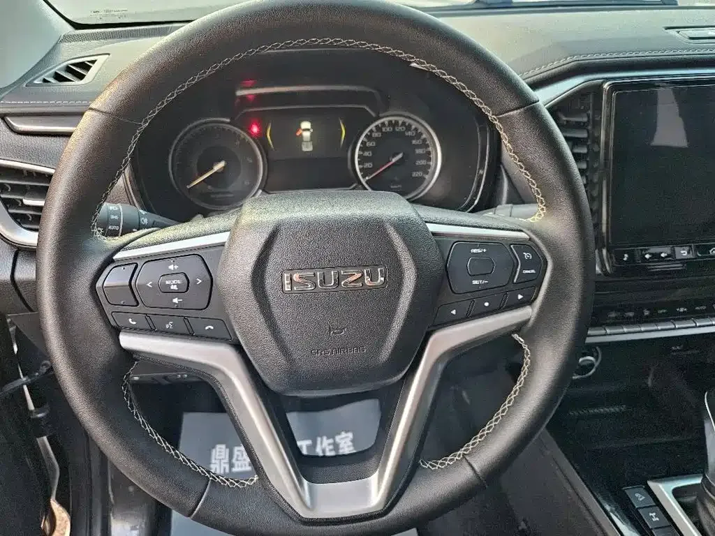 Isuzu D-MAX — фото 4