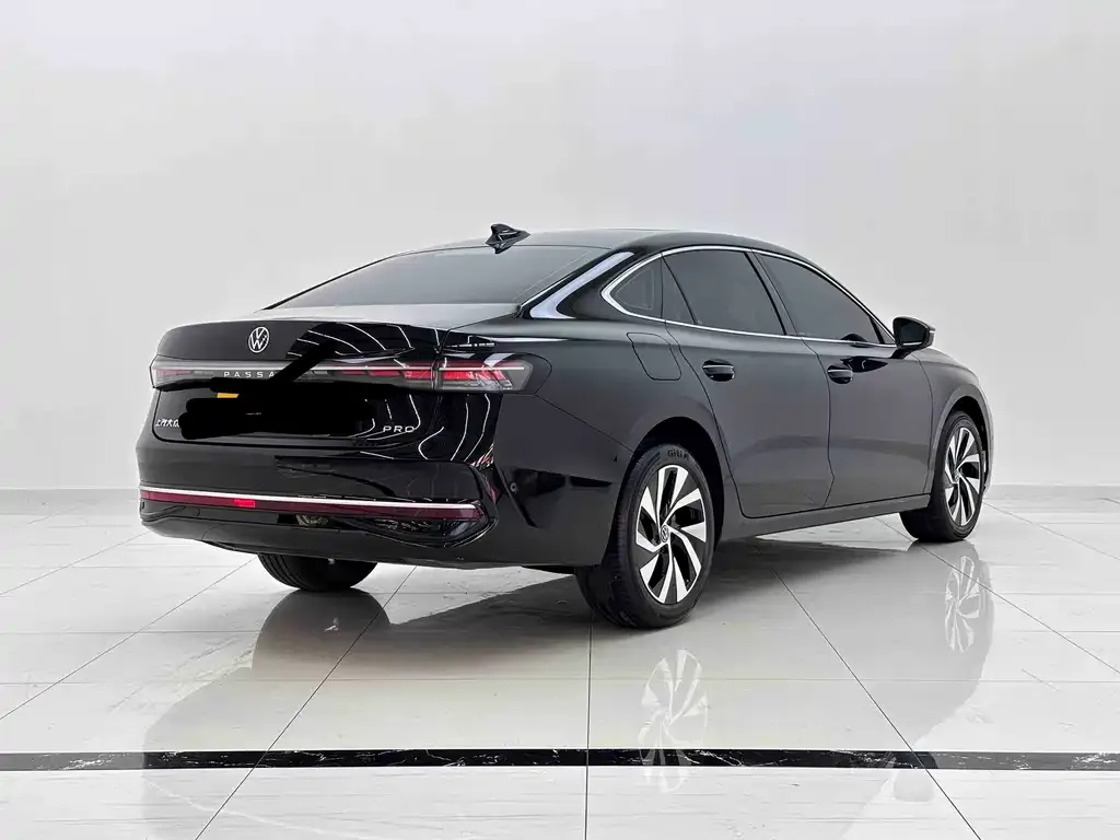 Volkswagen Passat — фото 4