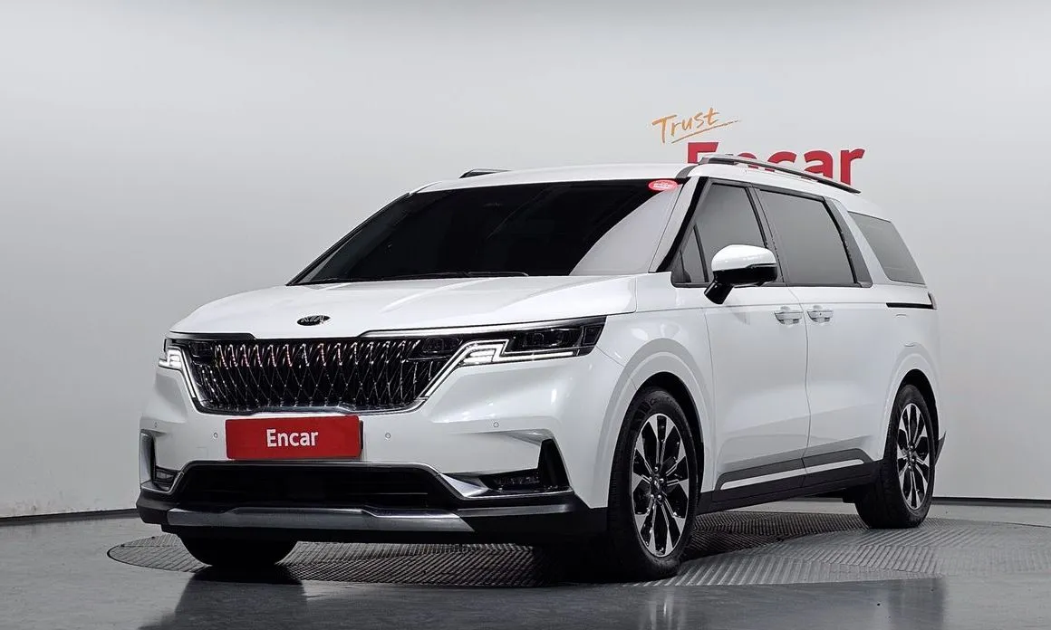 Kia Carnival — фото 1