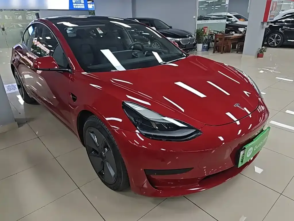 Tesla Model 3 — фото 8