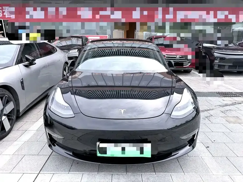 Tesla Model 3 — фото 4