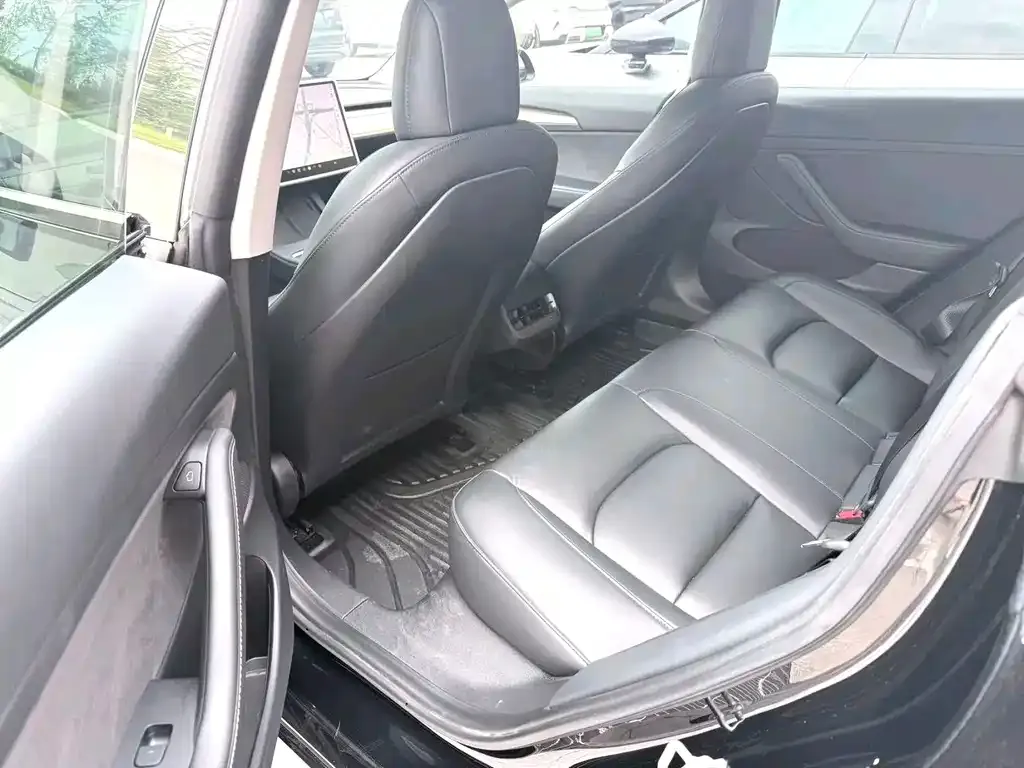 Tesla Model 3 — фото 2