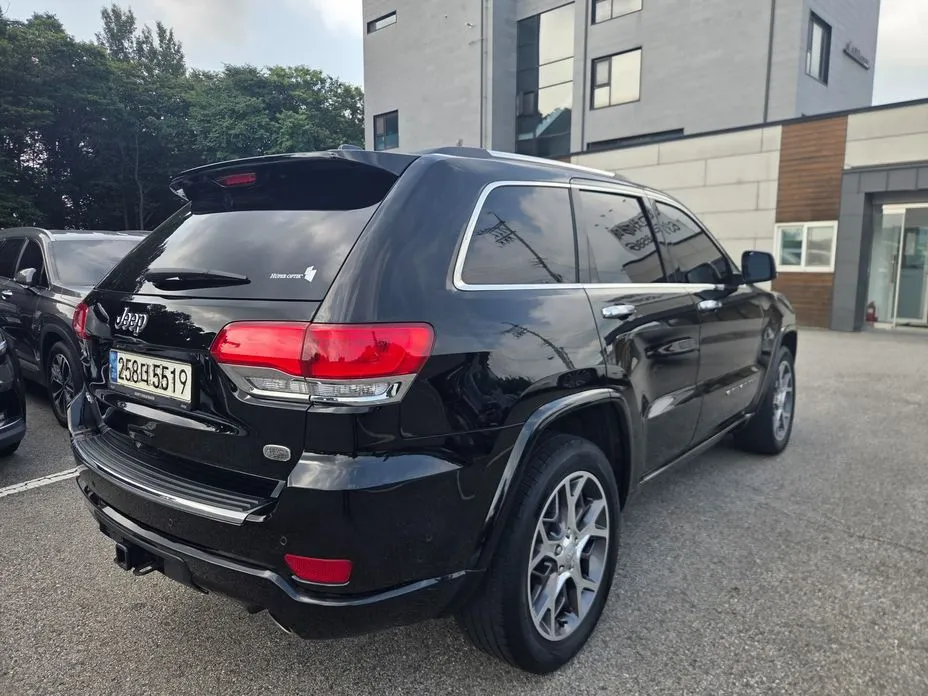 Jeep Cherokee — фото 9
