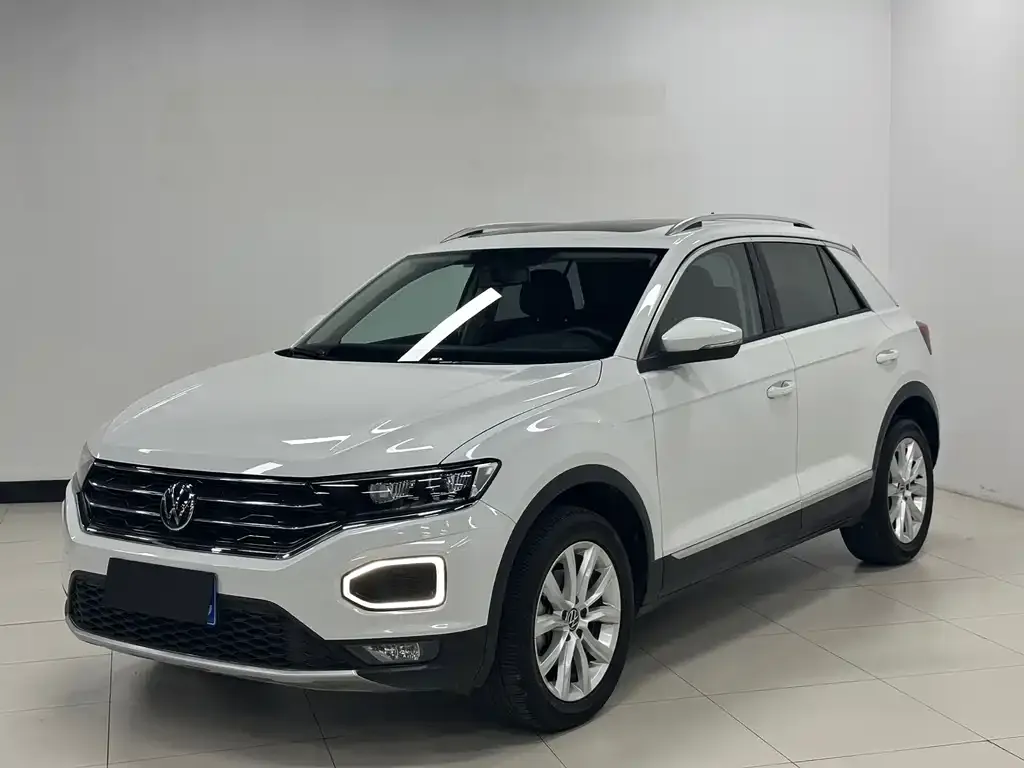 Volkswagen T-Roc — фото 1