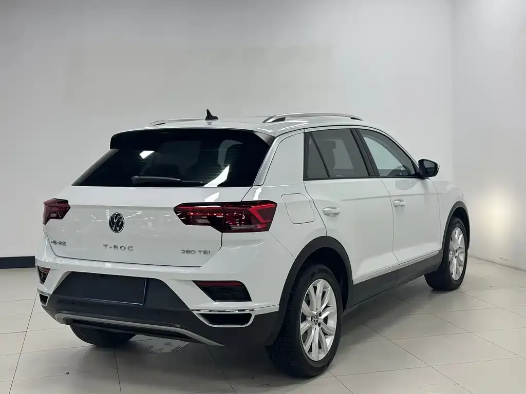 Volkswagen T-Roc — фото 4