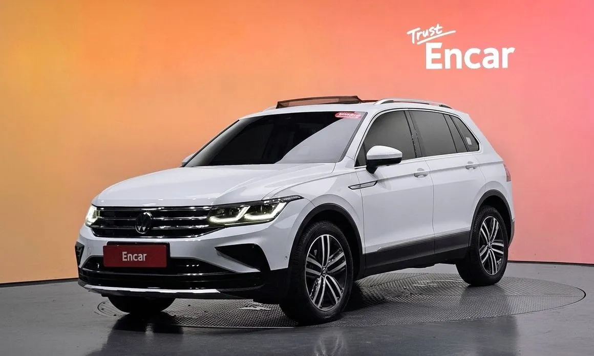 Volkswagen Tiguan — фото 1