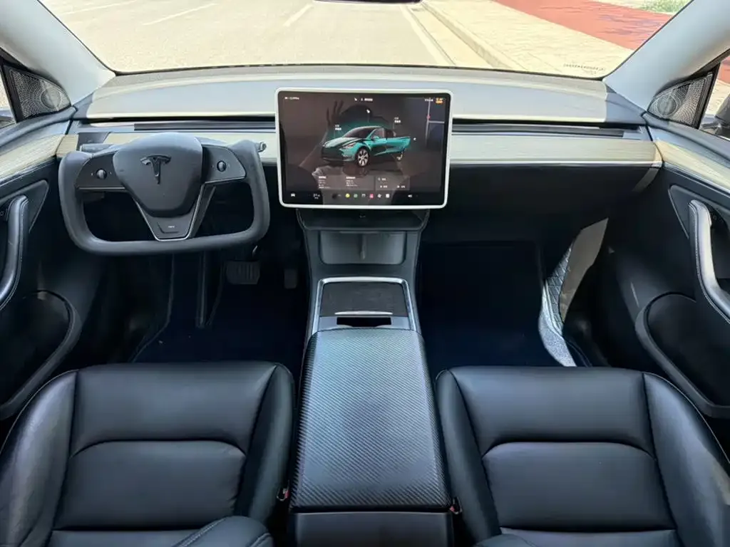 Tesla Model Y — фото 6