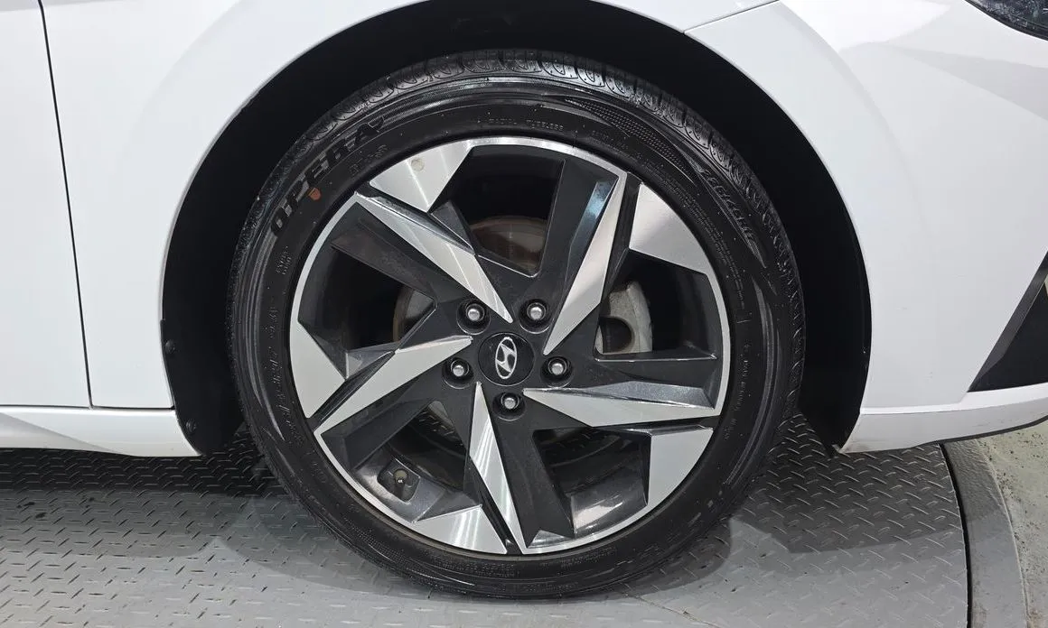 Hyundai AVANTE — фото 4