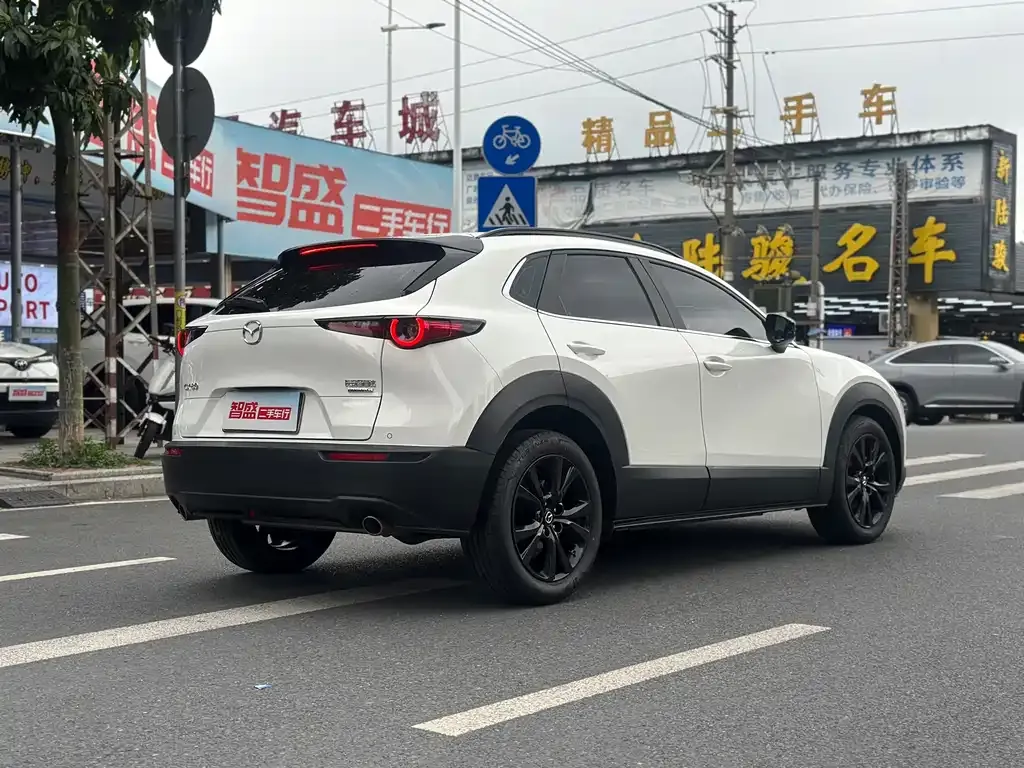 Mazda CX-30 — фото 10