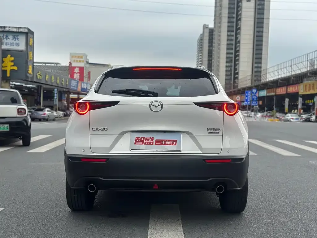 Mazda CX-30 — фото 2