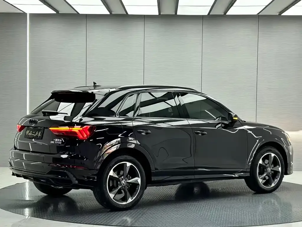 Audi Q3 — фото 5