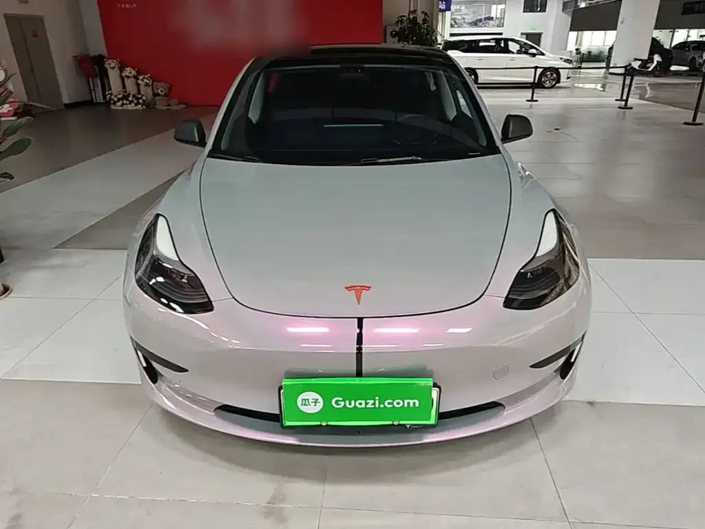 Tesla Model 3 — фото 2