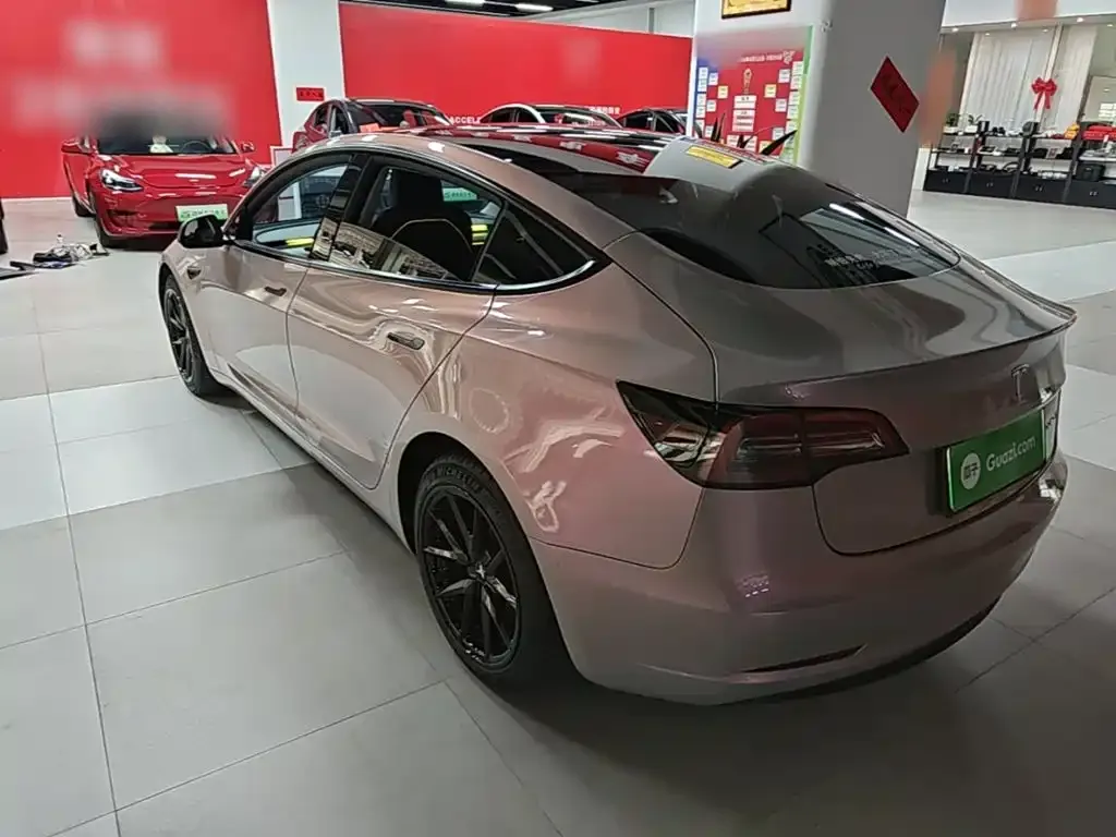 Tesla Model 3 — фото 6