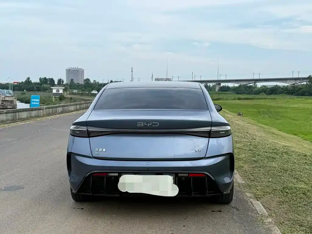 BYD Seal — фото 9