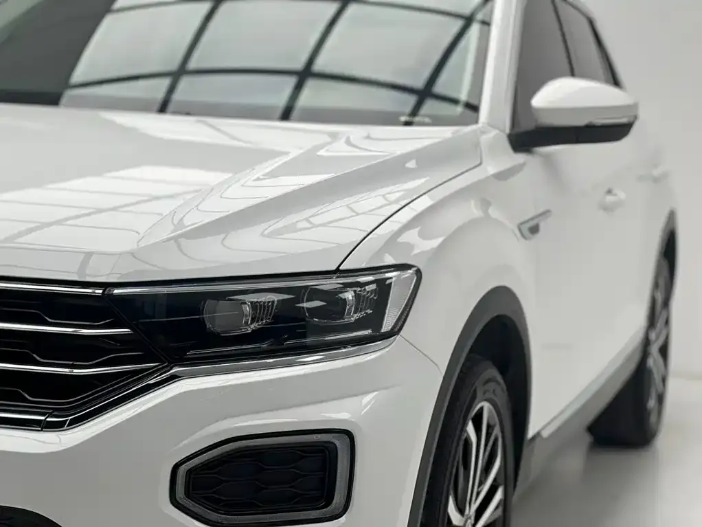 Volkswagen T-Roc — фото 5