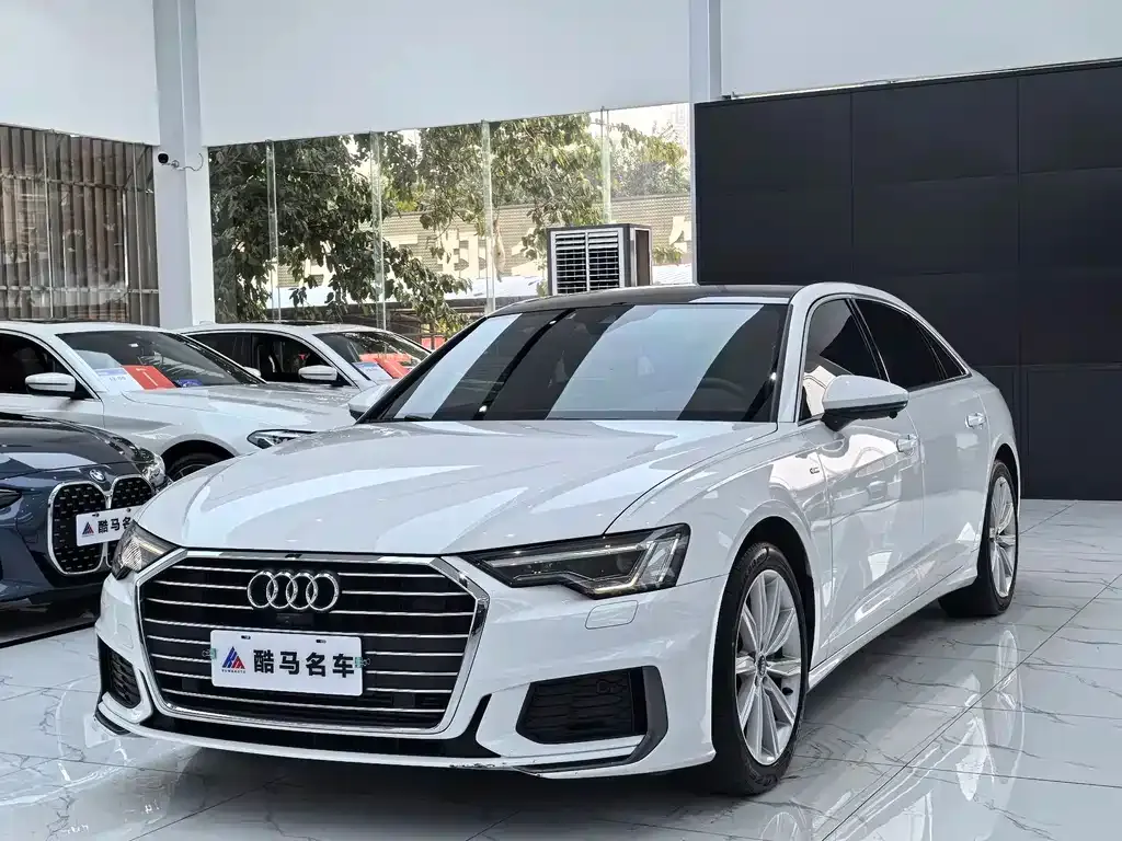 Audi A6L — фото 1