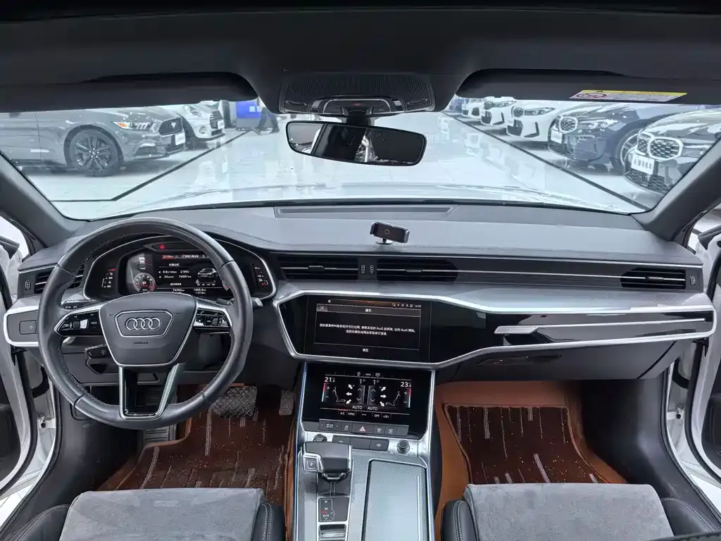 Audi A6L — фото 6