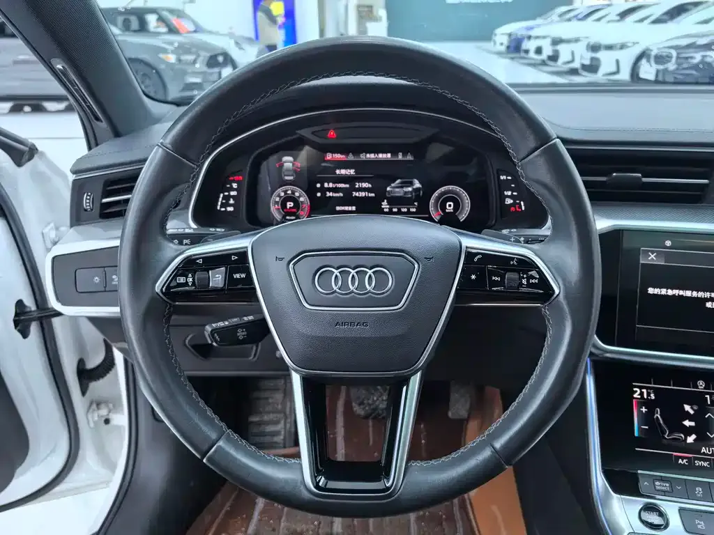 Audi A6L — фото 8
