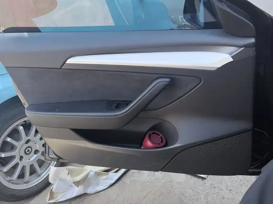 Tesla Model 3 — фото 4