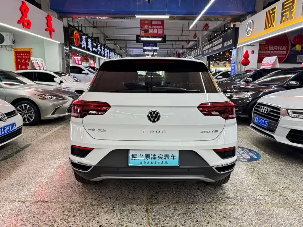 Volkswagen T-Roc — фото 4