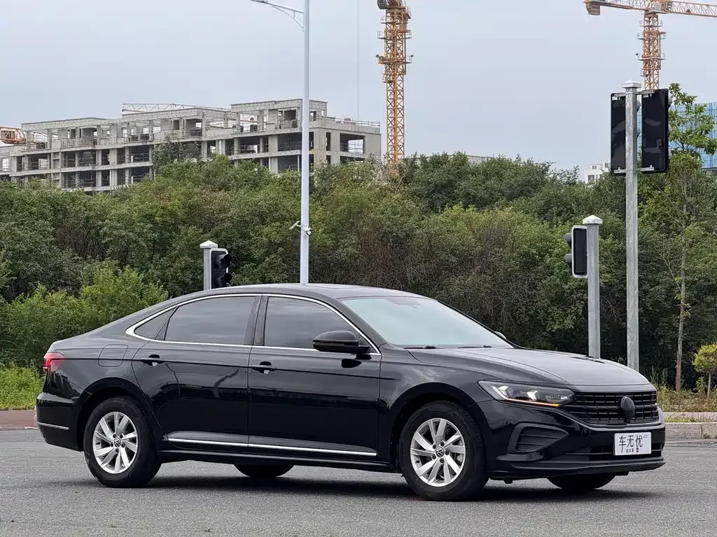 Volkswagen Passat — фото 8