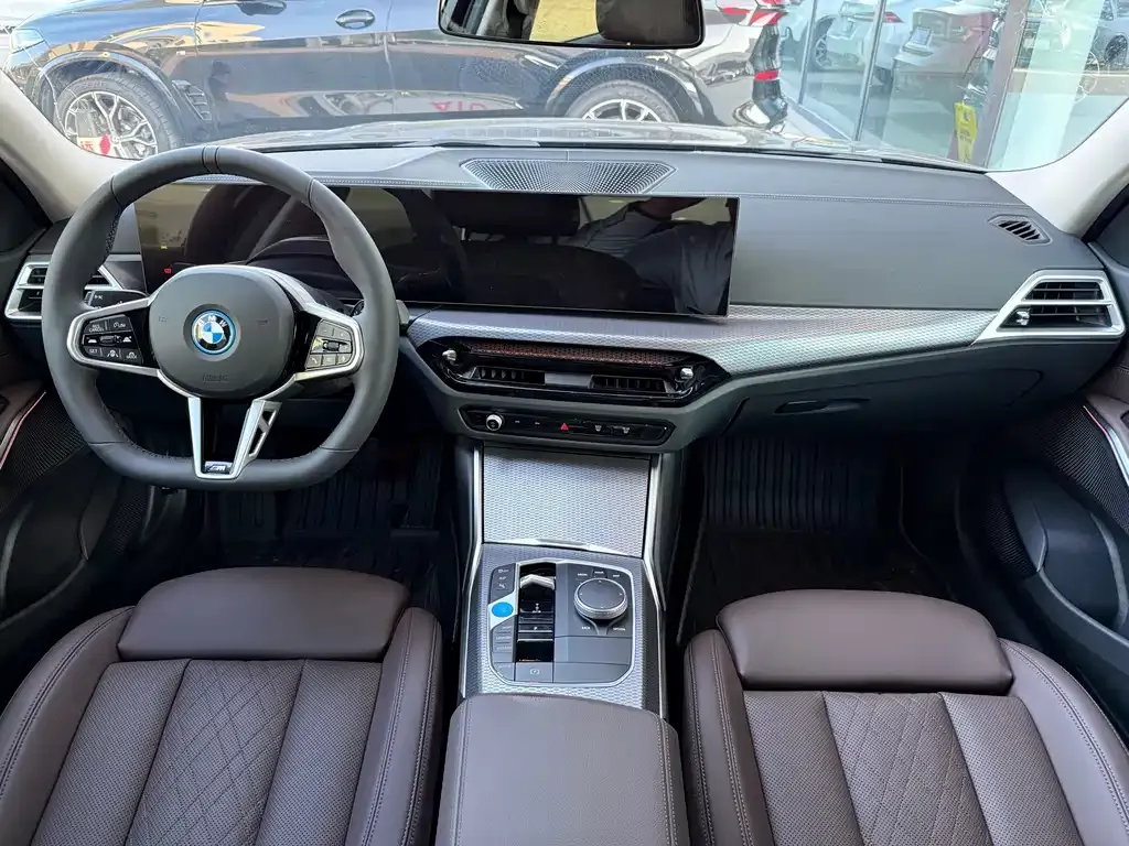 BMW i3 — фото 6