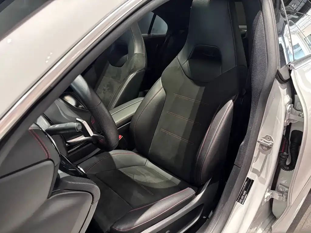 Mercedes-Benz CLA (Import) — фото 10