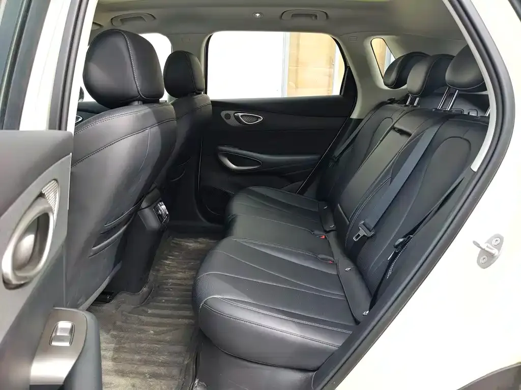 BYD Hiace 05 EV — фото 7