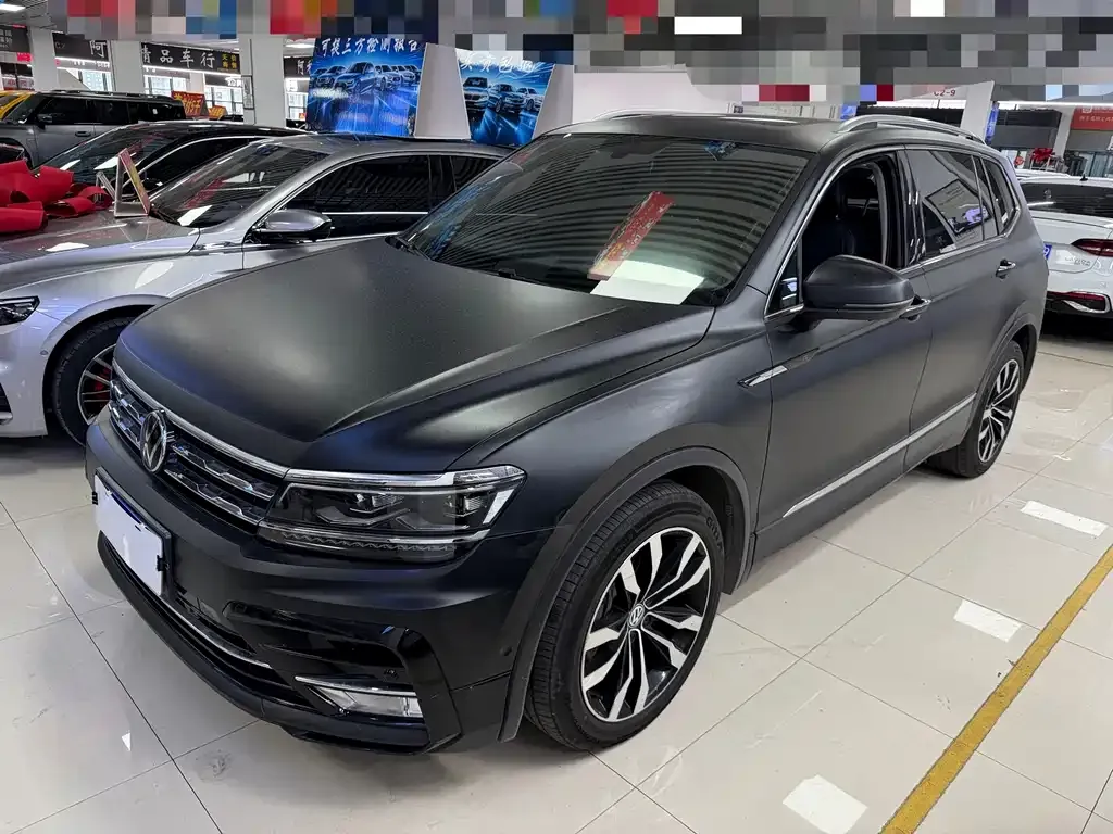 Volkswagen Tiguan L — фото 2