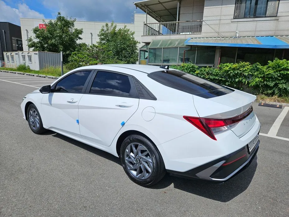Hyundai AVANTE — фото 3