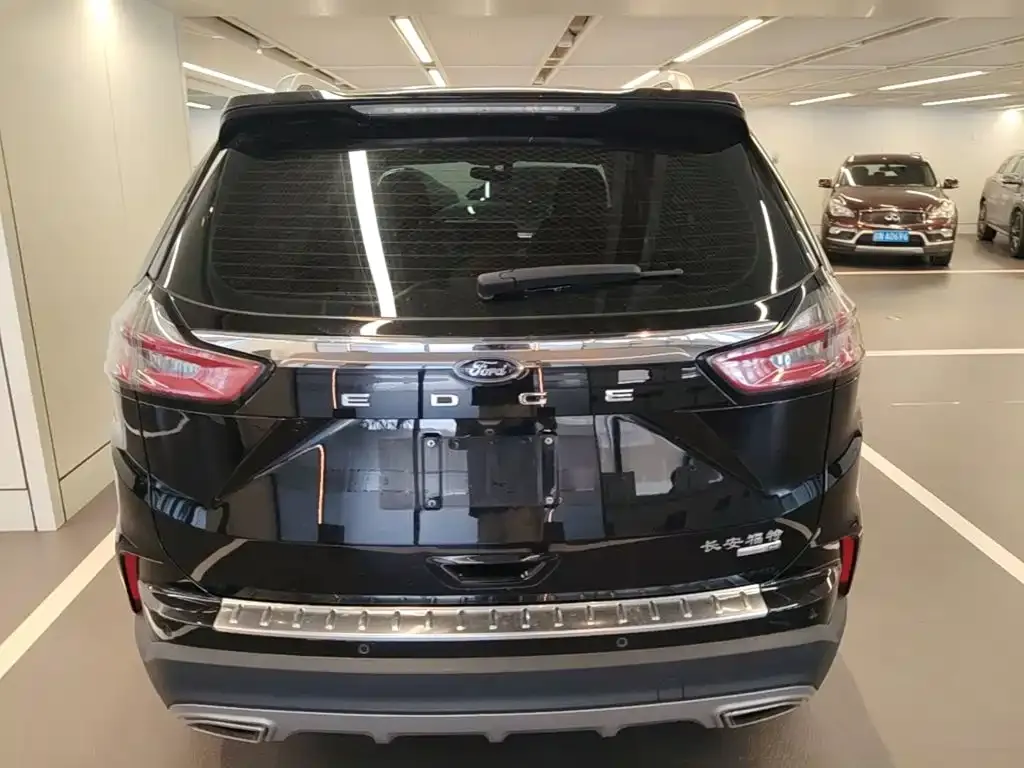 Ford Edge — фото 6