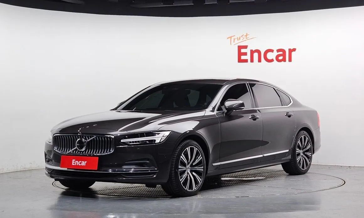 Volvo S90 — фото 1