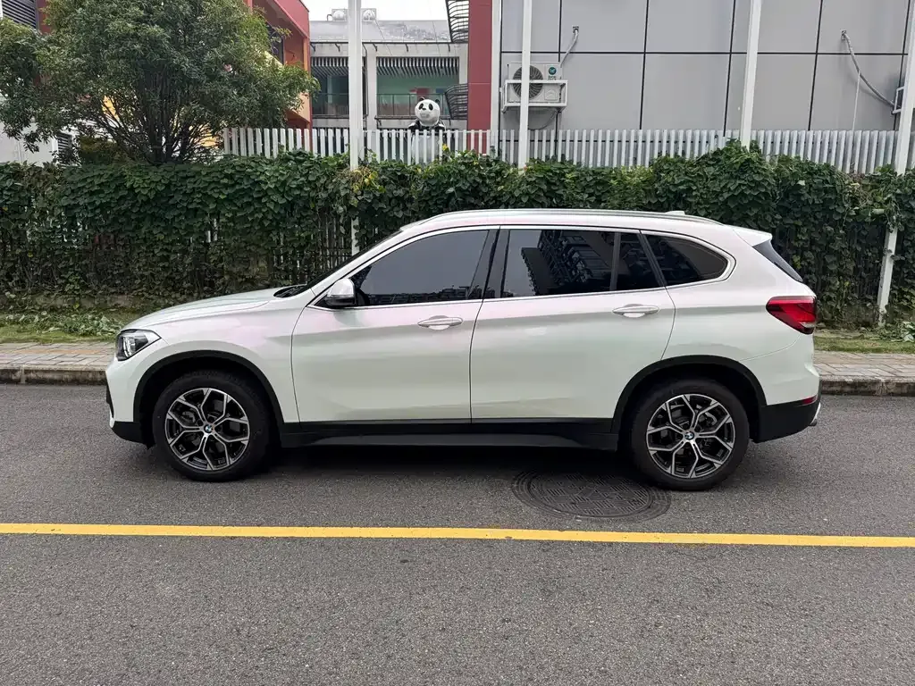 BMW X1 — фото 8