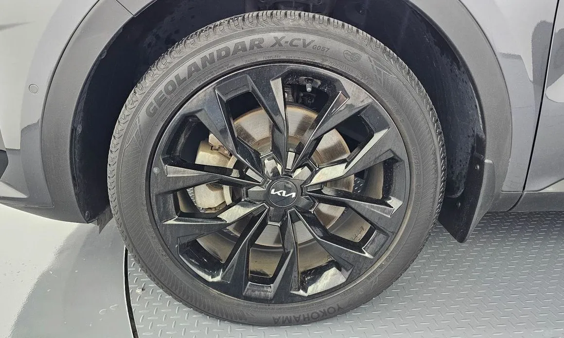 Kia Sorento — фото 9