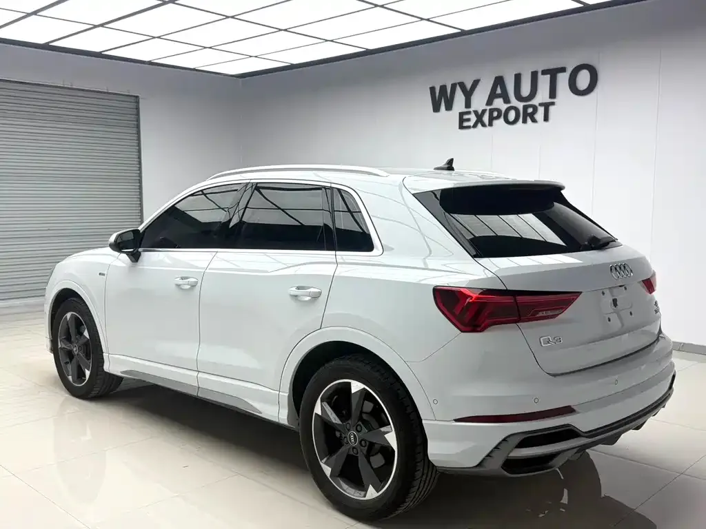 Audi Q3 — фото 10