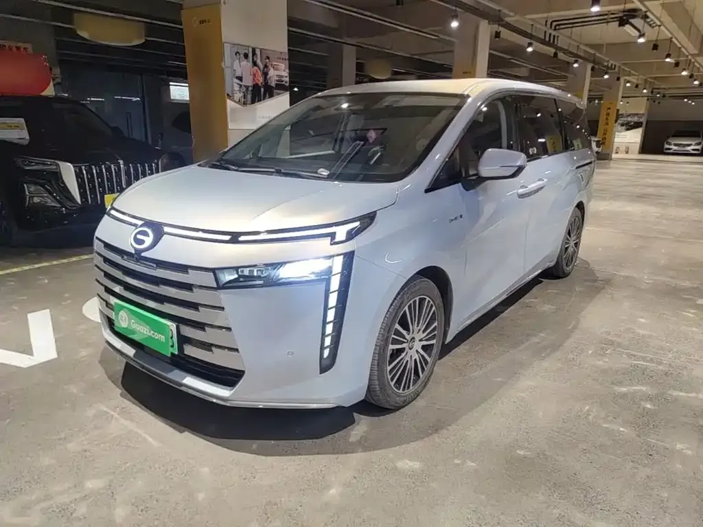 GAC Motor 传祺E8 PHEV — фото 9
