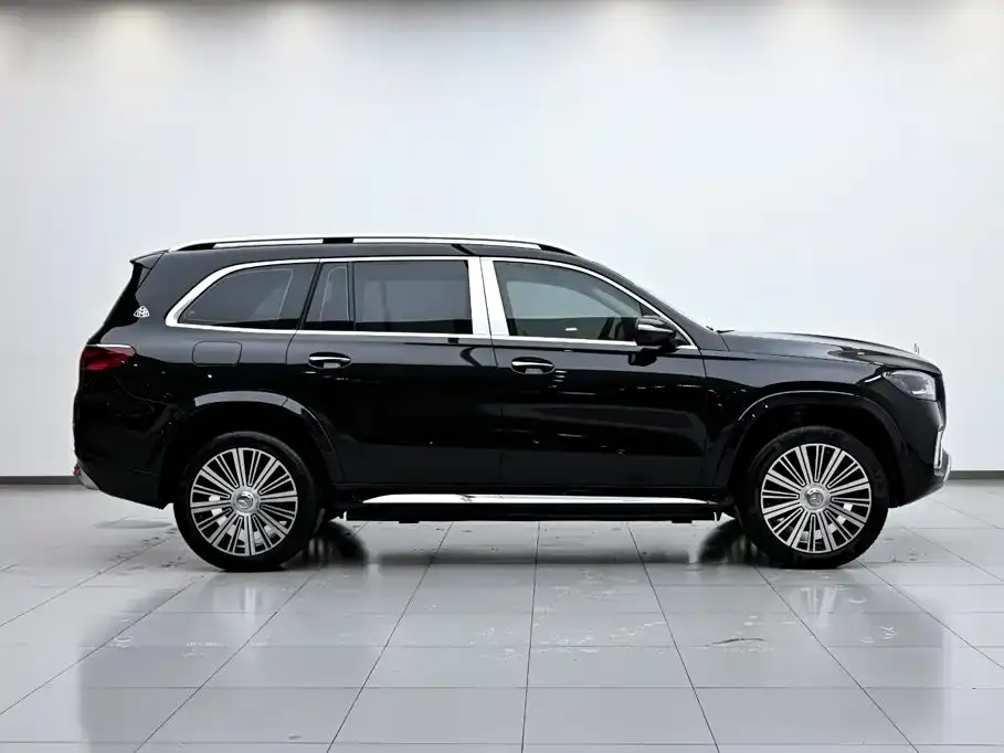 Mercedes-Benz GLS — фото 6