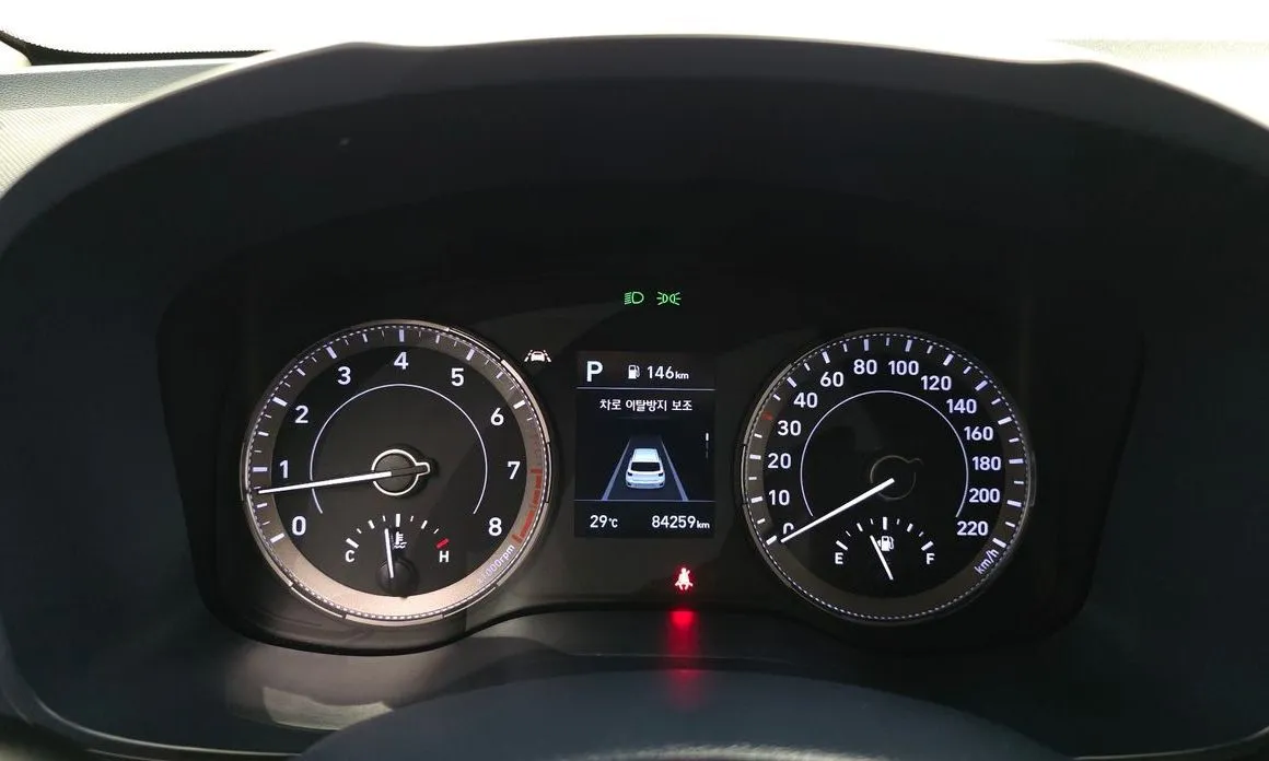 Hyundai Venue — фото 2