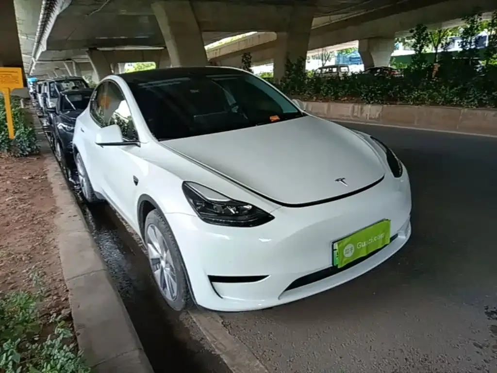 Tesla Model Y — фото 7