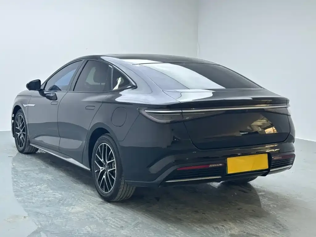 BYD Seal — фото 4