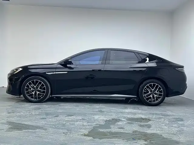 BYD Seal — фото 8