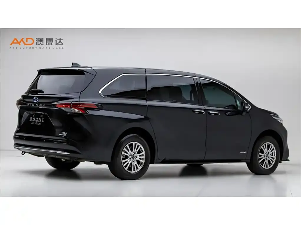 Toyota Sienna — фото 8