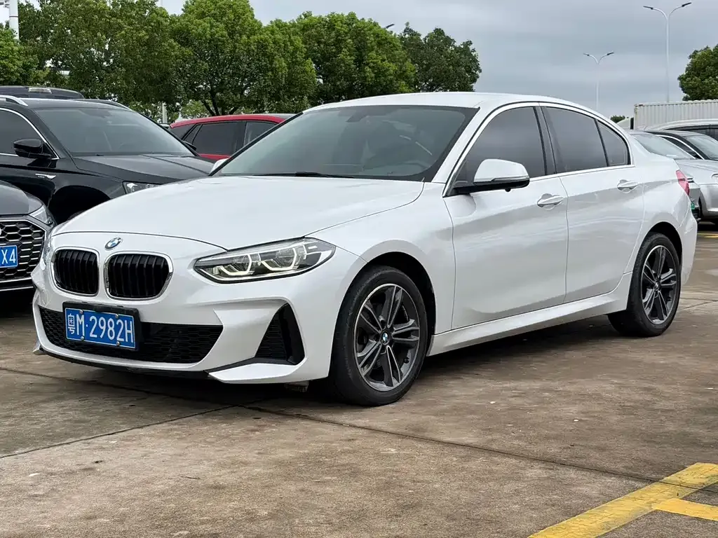 BMW 1 Series — фото 1